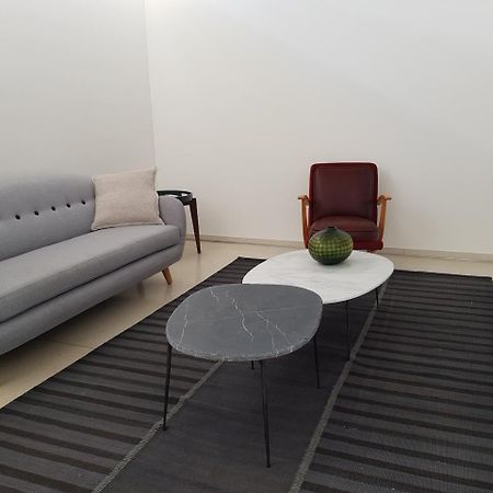 Livega House Hotel Windhoek Buitenkant foto
